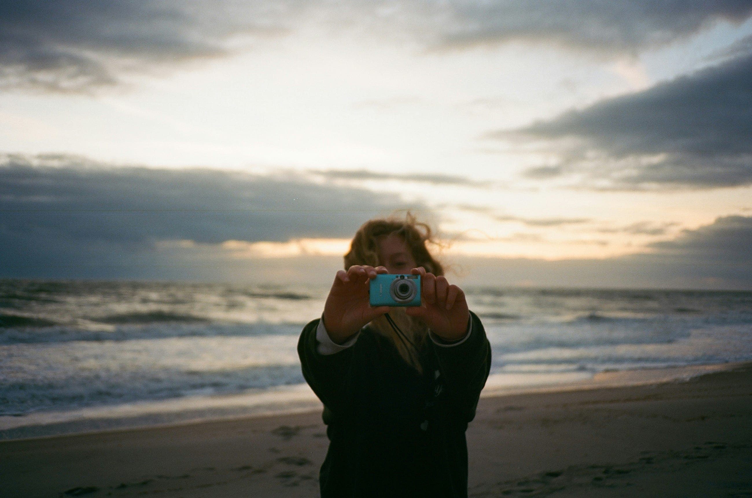 How to Write Better Prompts and Get Better Results From AI