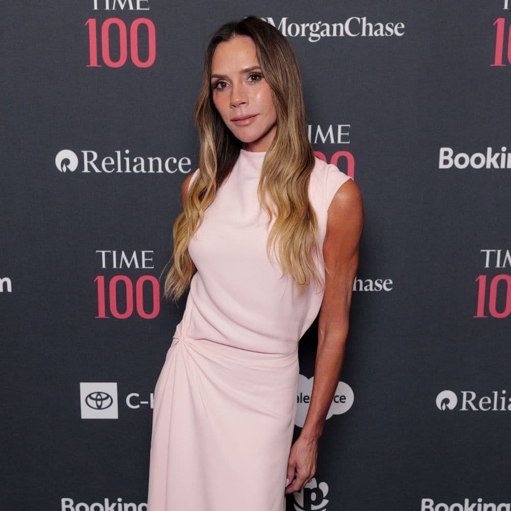 Not Black and White—Victoria Beckham's Summer Colour Combination Is So Much More Chic