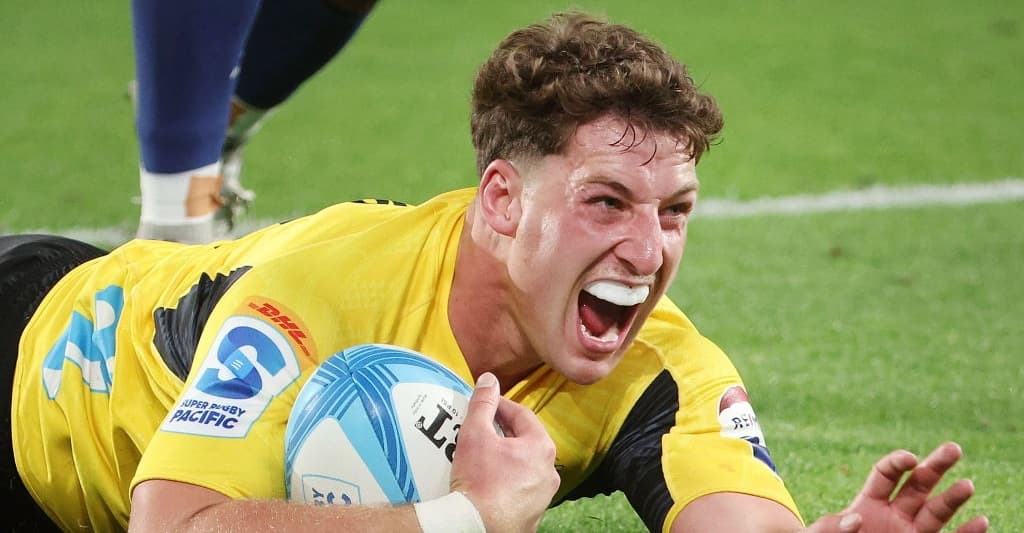 Edinburgh sign Scotland qualified Hurricanes centre Riley Higgins