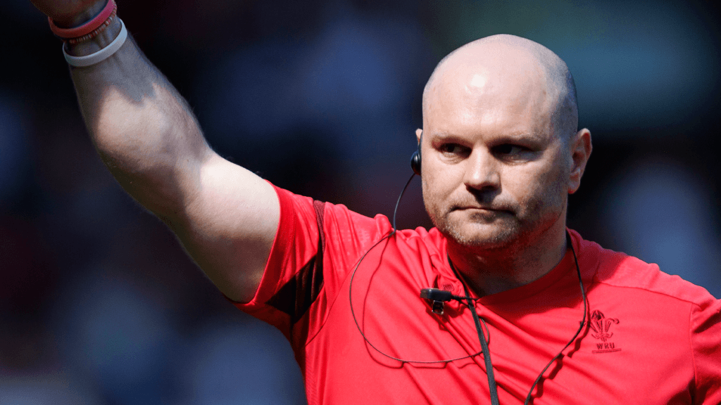 Lynn praises Wales 'character' after bonus point loss to Red Roses