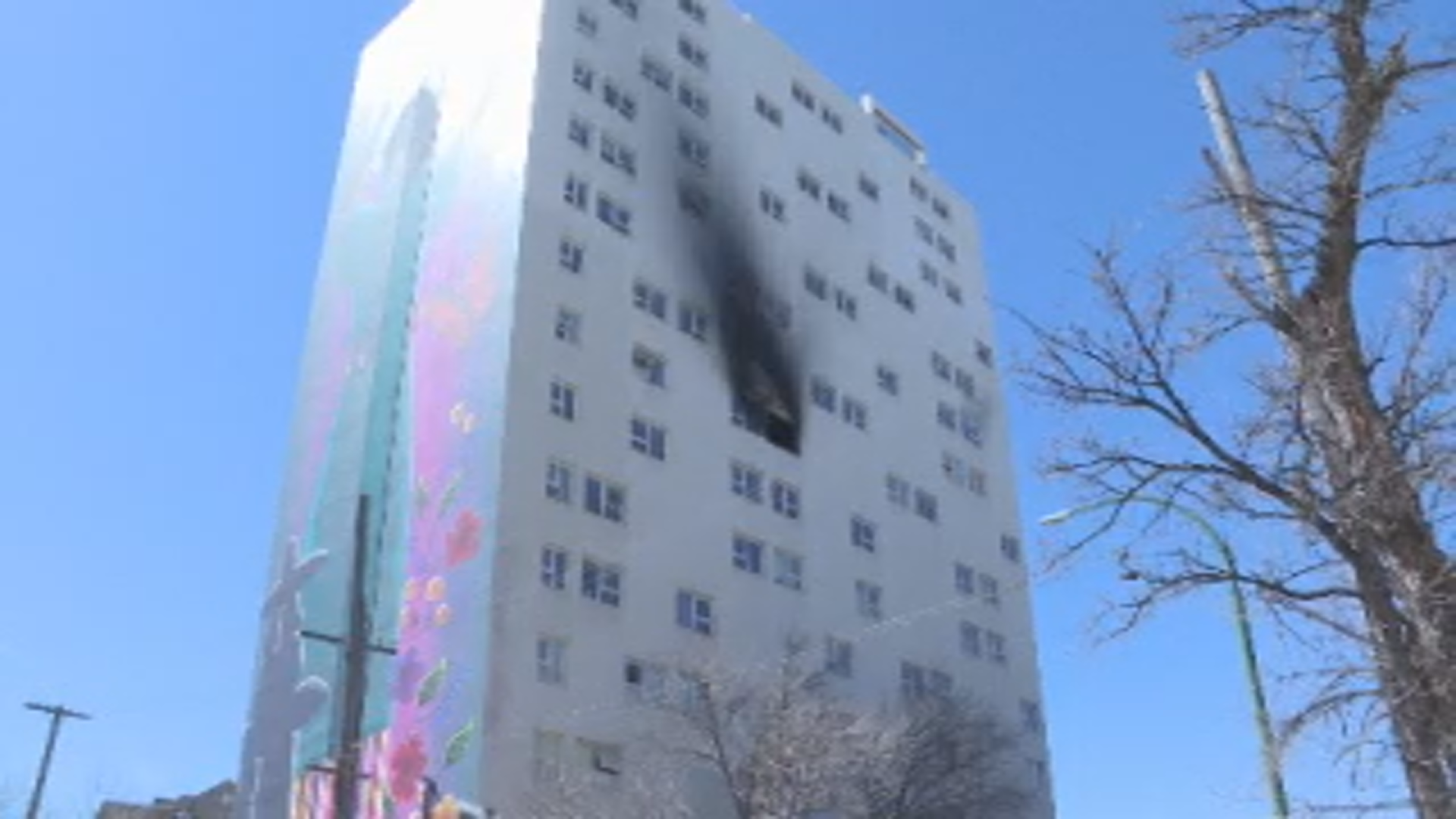 One person dead after fire at Kennedy Street apartment building