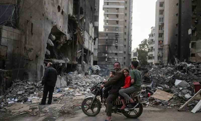 Lebanon restores lifelines as Israel extends demolition