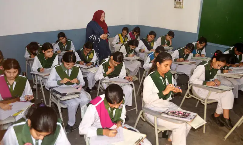 4 suspects arrested in Karachi in action against gangs involved in leaking matric exams