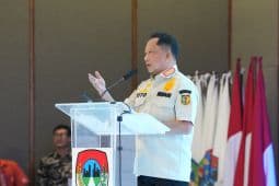 Indonesia's minister urges competition to boost regional performance