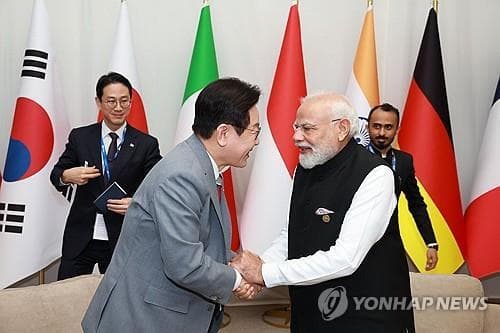 Lee set to hold summit with Indian PM Modi, seek supply chain cooperation