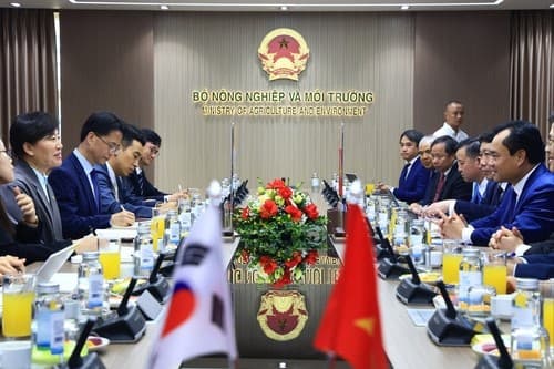 Agriculture minister explores K-food export opportunity in meeting with Vietnamese counterpart