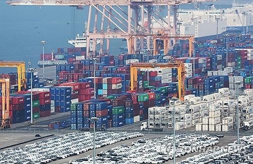 S. Korea's GDP expands 1.7 pct in Q1, fastest growth in 5 1/2 yrs: BOK