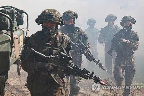 Army troops of S. Korea, Canada launch 1st high-tech military training this week