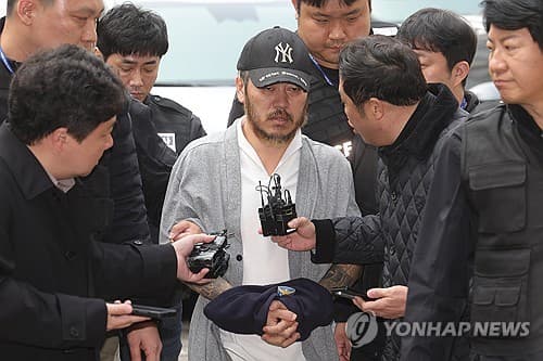 Investigators question accomplice of notorious 'drug kingpin' in Philippines