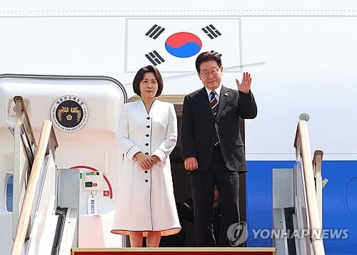 (News Focus) Lee's India, Vietnam tour underscores push for energy security, supply chain resilience