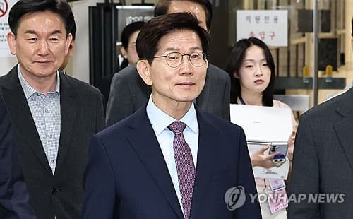 Ex-presidential candidate Kim Moon-soo fined 500,000 won for election law violation
