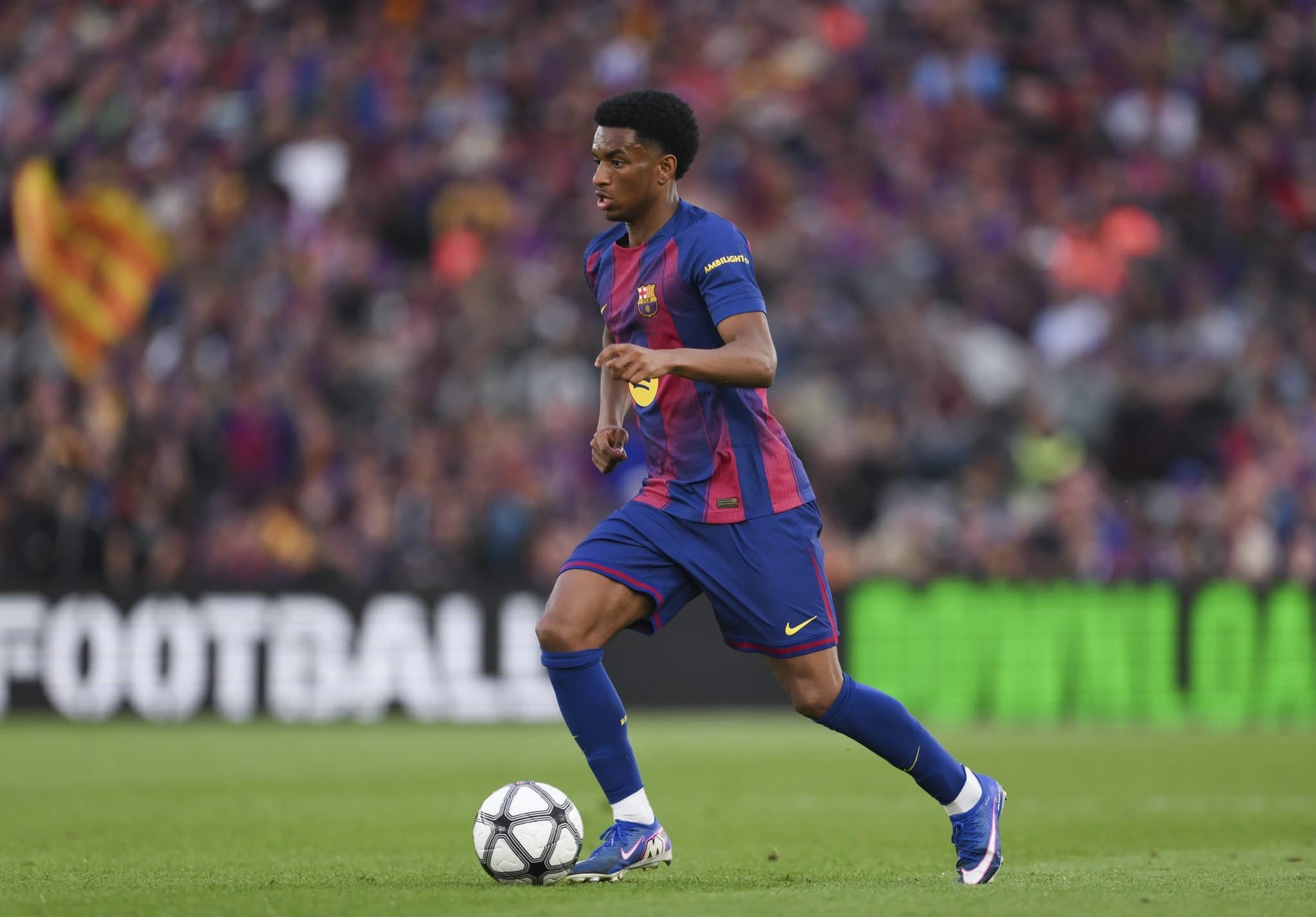 Barcelona not planning to sell 22-year-old homegrown star amid Premier League interest
