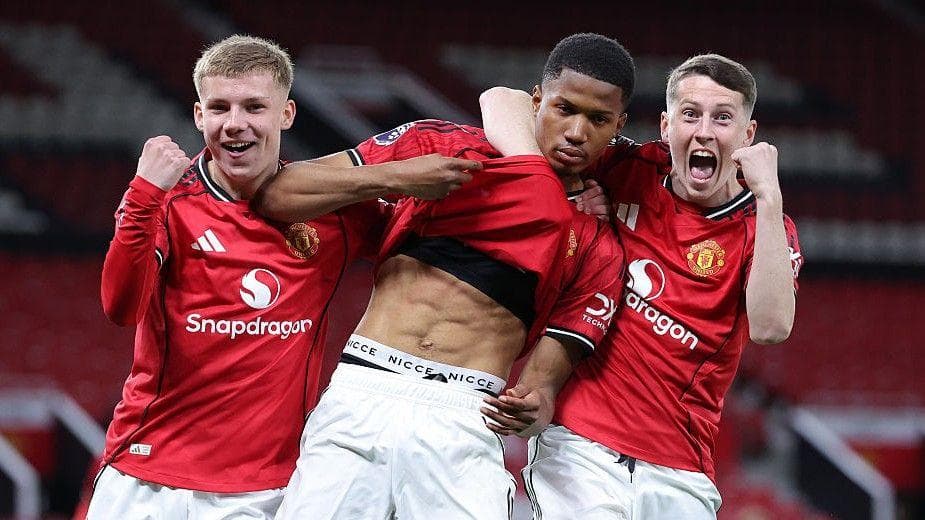 Man Utd set up Youth Cup final derby with City