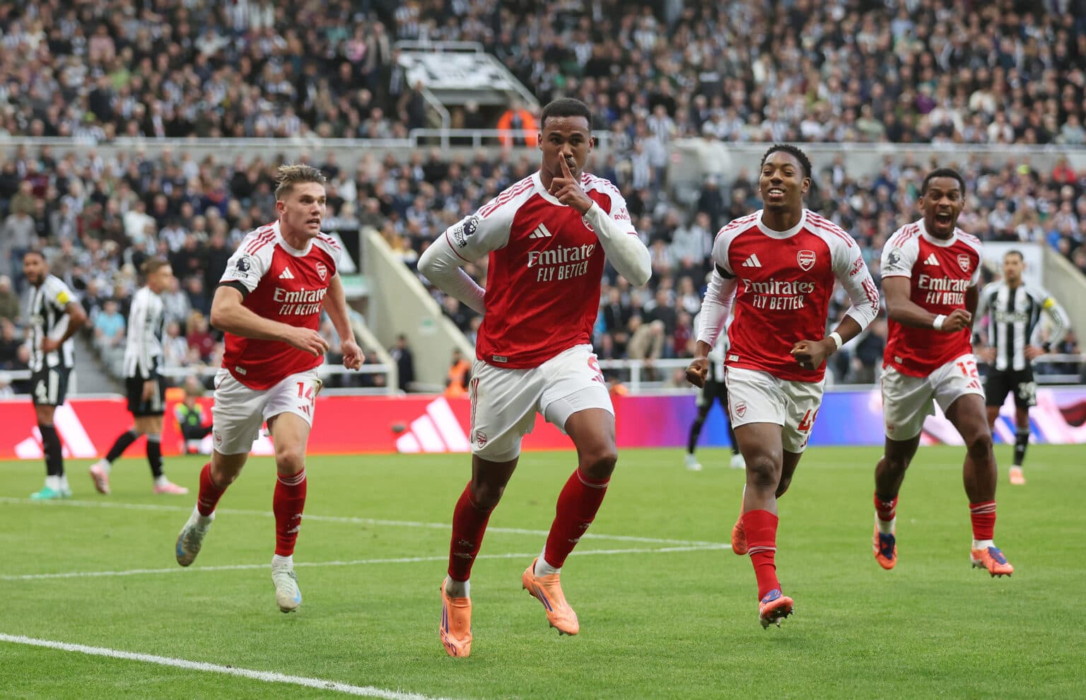 Arsenal set all-time Premier League record in Newcastle win