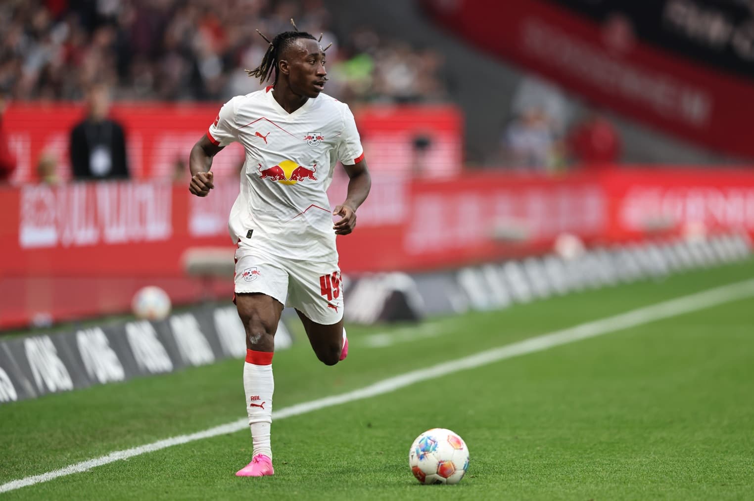 ‘Concrete talks’ ongoing as club ‘fighting’ to keep £87m dynamo who’s a ‘top target’ for Liverpool