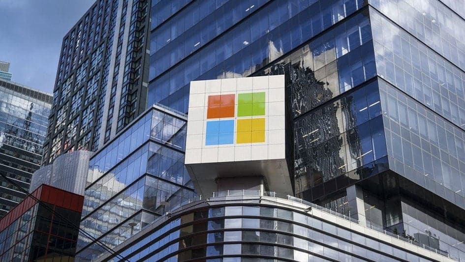 Microsoft Higher Ahead Of Magnificent Seven Earnings; Is Microsoft A Buy Now?