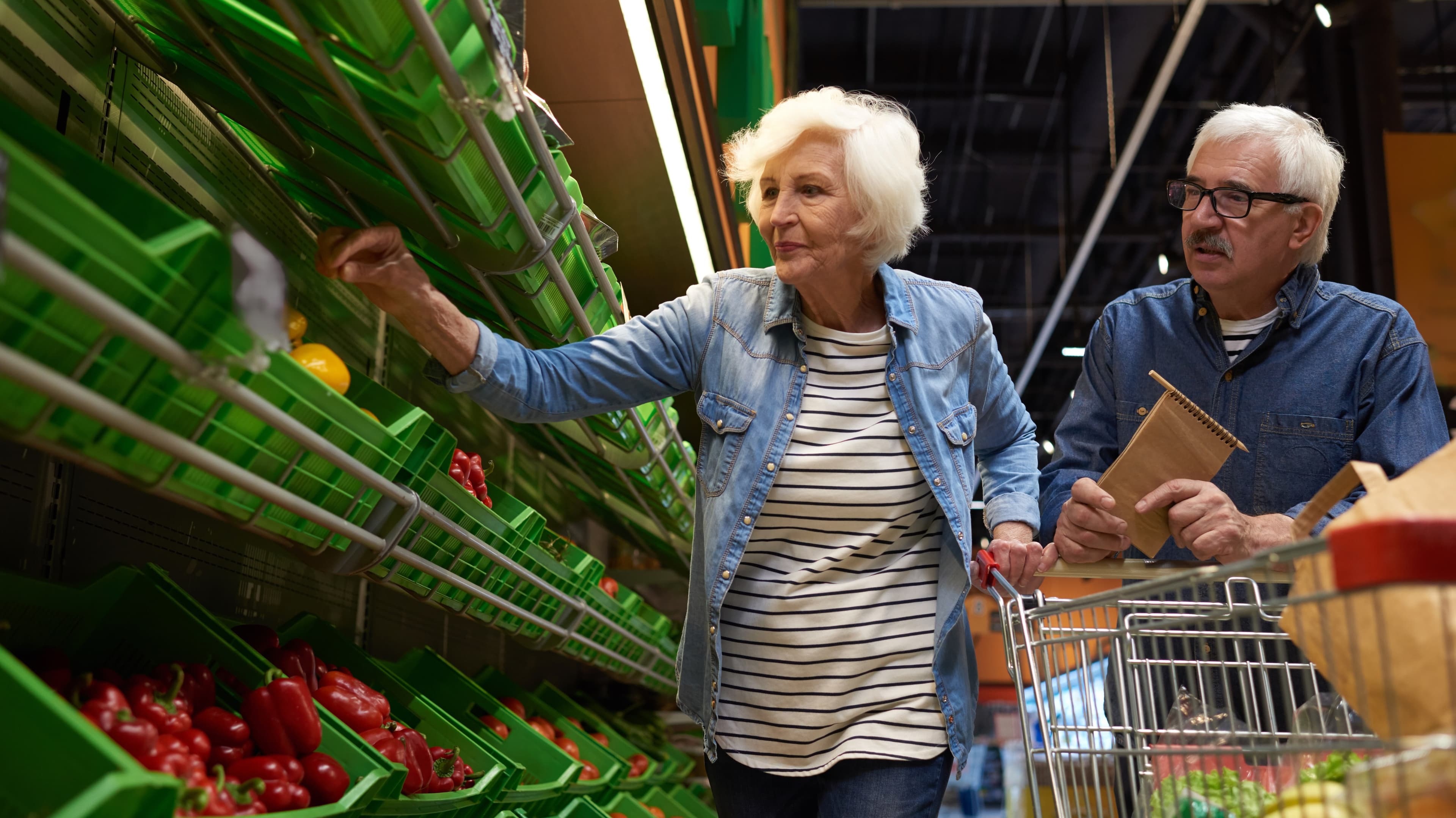 7 money moves that can put you ahead of most Americans — when 24% already live paycheck to paycheck