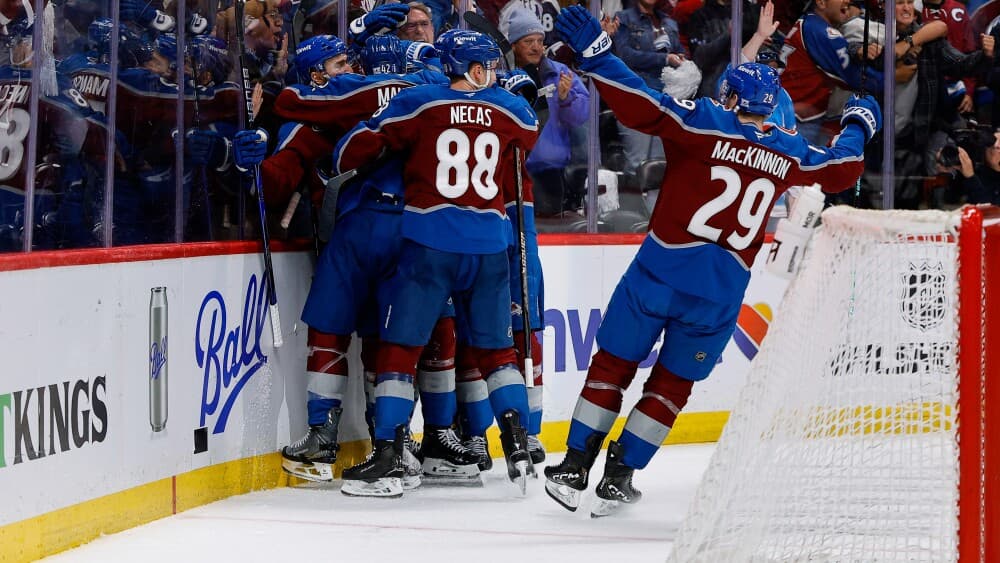 Nicolas Roy scores on rebound 7:44 into OT, Avalanche rally for 2-1 win over Kings to take 2-0 series lead