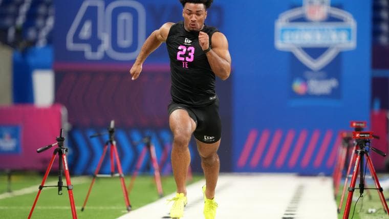 Patriots Predicted To Add 11-TD TE Who Could Become Drake Maye’s Rob Gronkowski