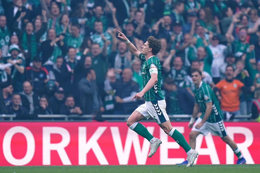 No top club or national team: why does nobody want this world-class player?