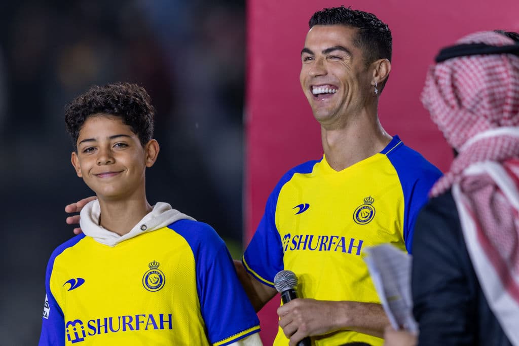 💣 Is the debut near? Al-Nassr want Cristiano to play with his son