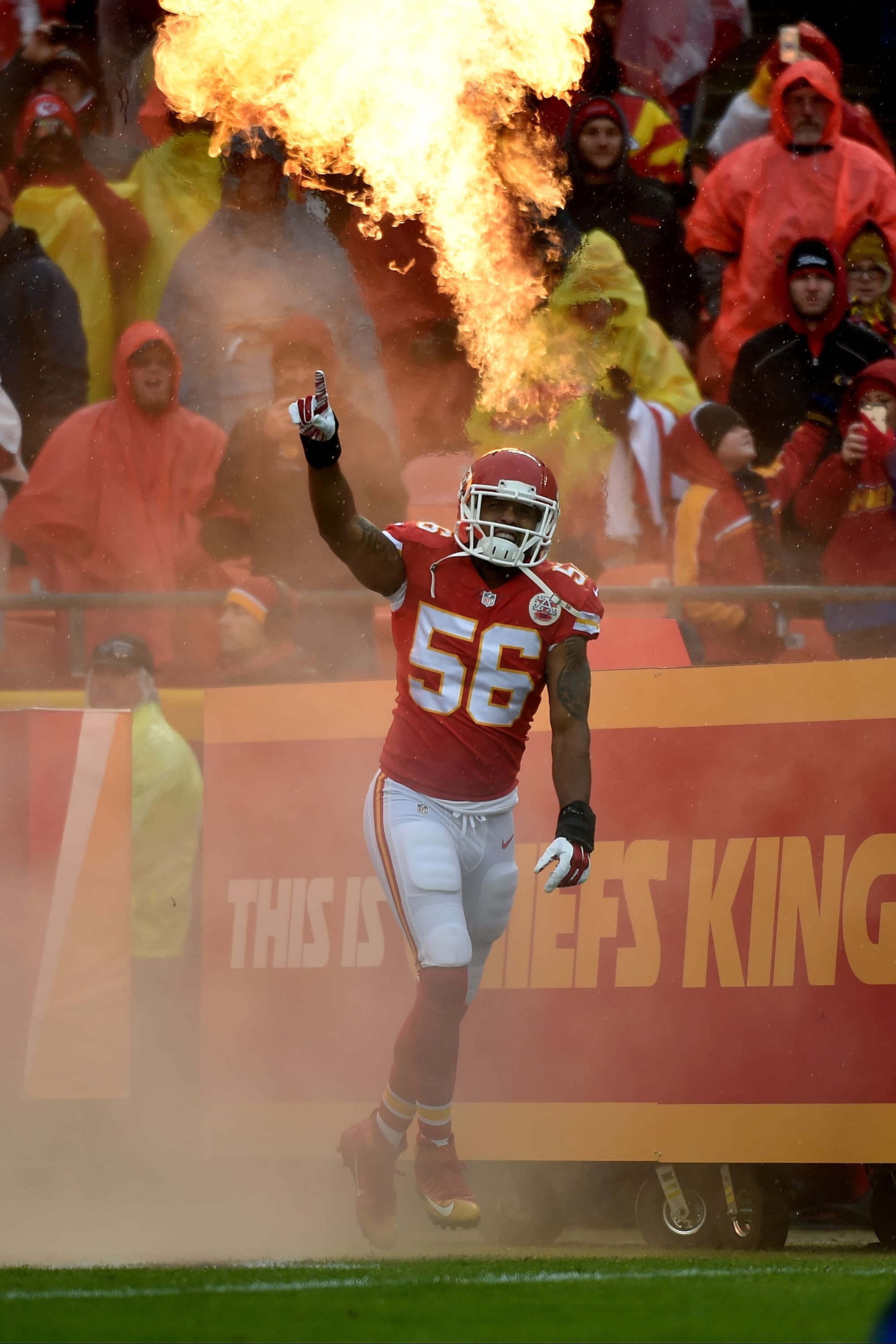 Linebacker Derrick Johnson will be inducted into Chiefs Hall of Fame