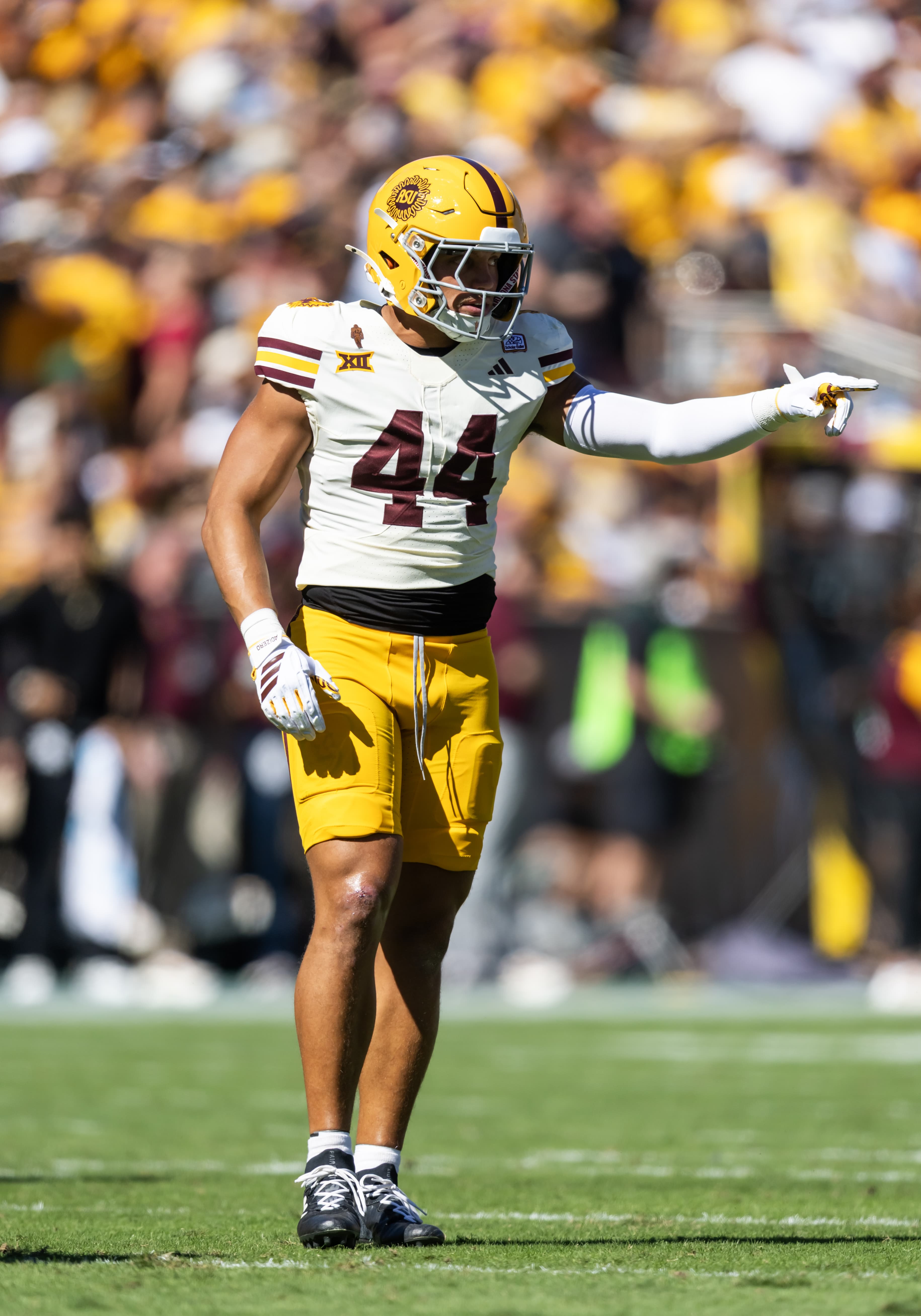 Film study: New Bears LB Keyshaun Elliott physical with blitz value