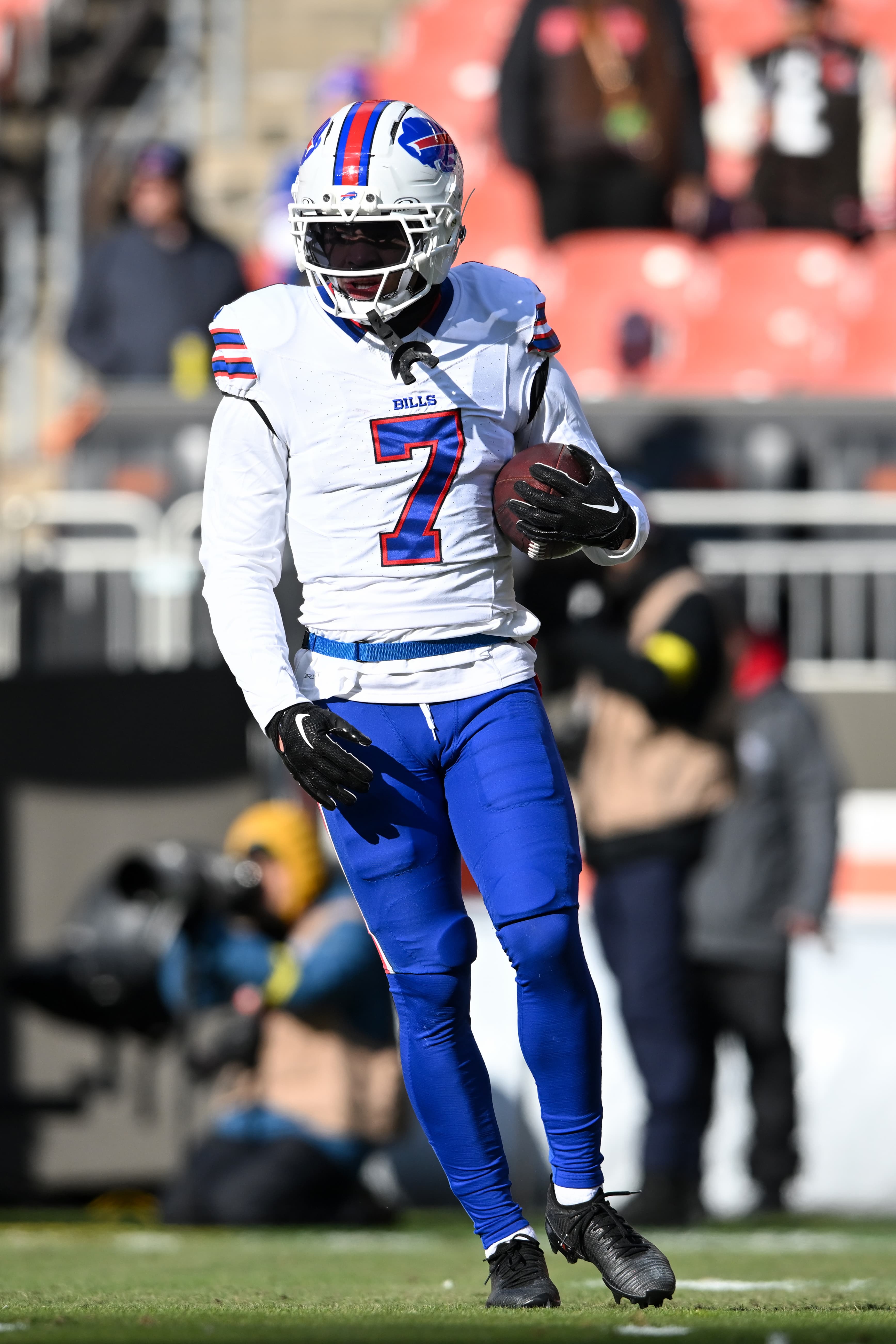 The Raiders’ Taron Johnson trade is finalized