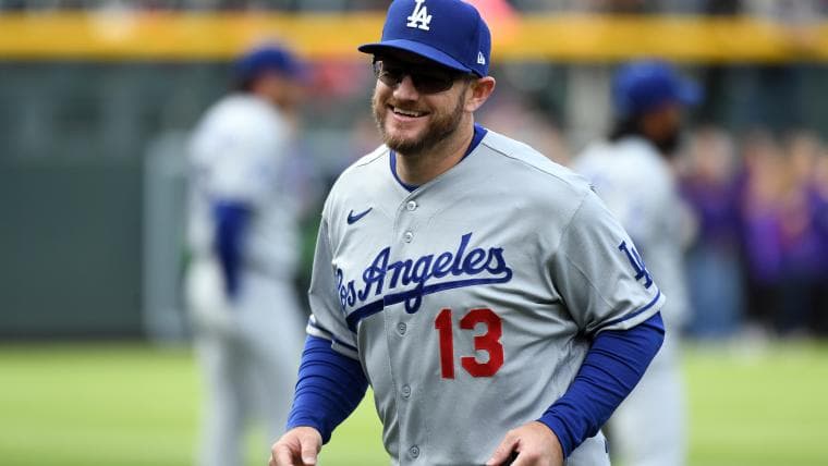 It's a good thing Max Muncy started wearing glasses for the Dodgers