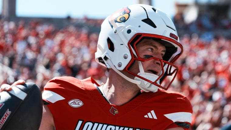 Bears sign QB who replaced Caleb Williams once before