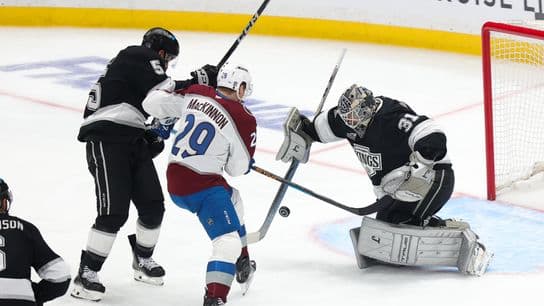 Avalanche push Kings to the brink, take 3-0 series lead
