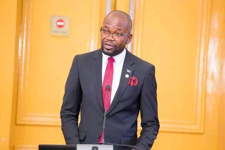 Govt under fire over fuel crisis as bus fares go up