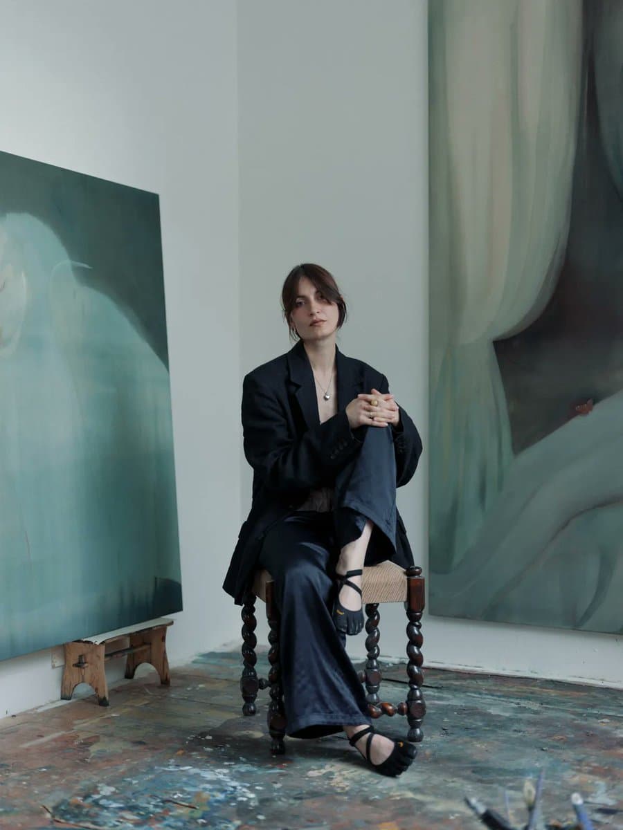 I always felt that Anna Ruth’s paintings are about interactions, associations, and relationships, and what's often described as the dynamics of duality. pic.