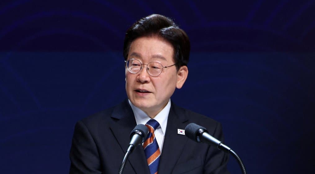 South Korea has secured 74.62 million barrels of crude oil for May, equivalent to about 87% of its average monthly oil imports last year, says the government, as Seoul seeks to stabilise energy supplies amid the US-Israel war on Iran. 🔴 LIVE updates: pic.