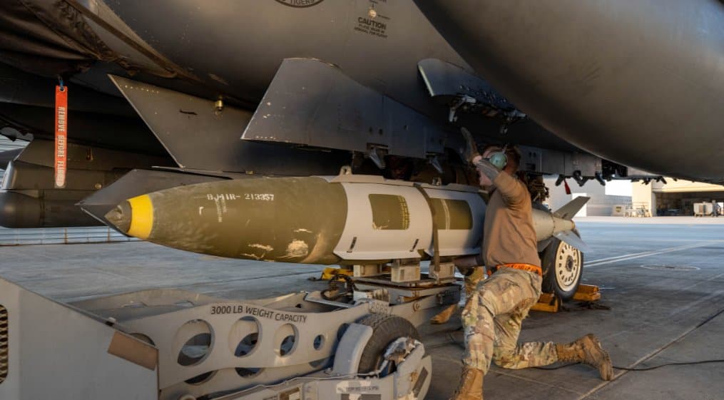 An unexploded GBU "bunker buster" bomb, dropped during US-Israeli attacks and buried 13 metres (42 feet) beneath a residential area in Yazd province, has been successfully neutralised and removed, according to Iran’s Tasnim news agency. 🔴 LIVE updates: pic.