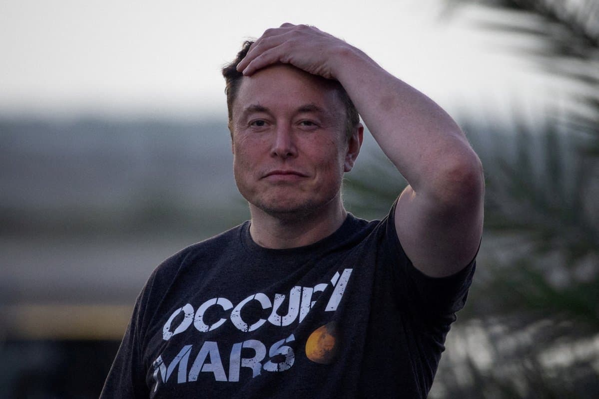 🔊 'Musk's compensation packages have these literally out of this world goals. One is of establishing colony on Mars,' said reporter Jeffrey Dastin on SpaceX's confidential IPO filing. Hear more on the Reuters World News podcast pic.