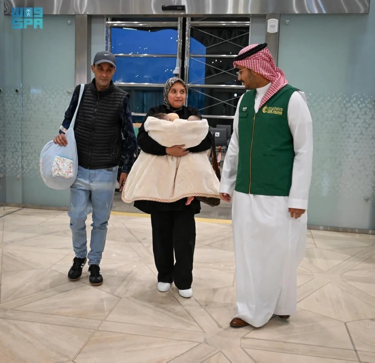 Moroccan conjoined twins undergo medical evaluation after arrival in Riyadh