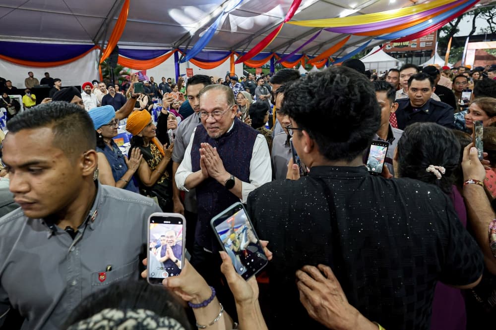 Anwar praises Malaysia’s diversity, announces RM500,000 for Sikh community at Vaisakhi celebration