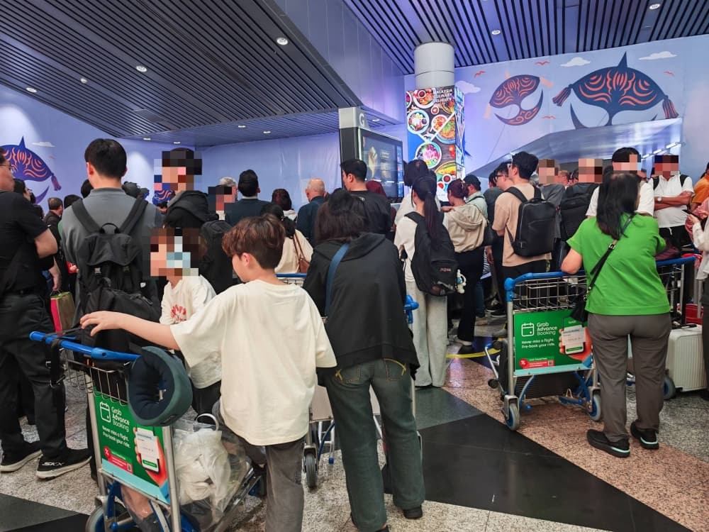 Loke orders probe after KLIA baggage chaos, says standards ‘clearly failed’