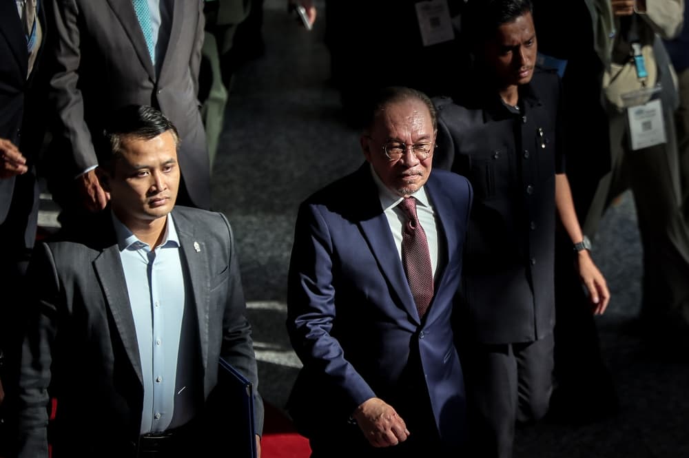 Anwar: Malaysia’s ‘active non-alignment’ helps cut red tape in global defence supply chains amid Middle East conflict