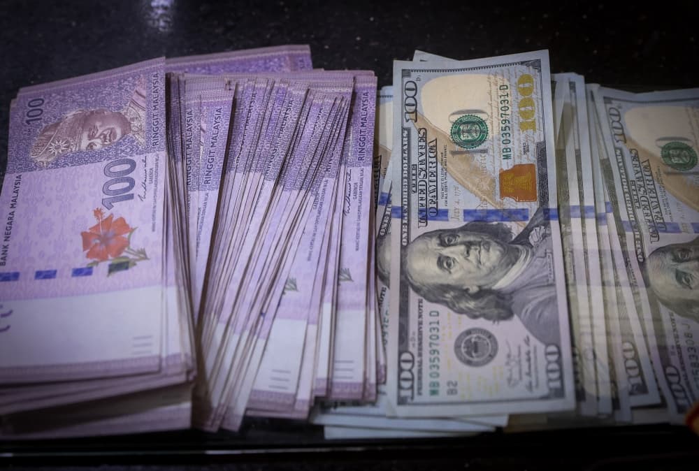 Ringgit climbs to 3.945 versus US dollar as market eyes Mid East talks