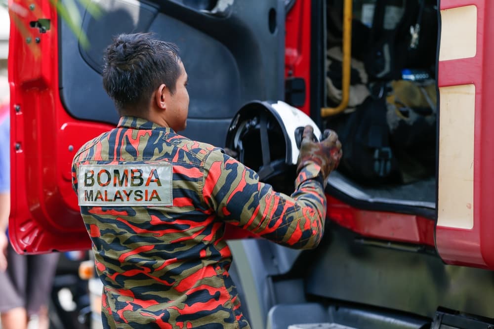 Sandakan fire witness says sorry after video of firefighter abuse goes viral