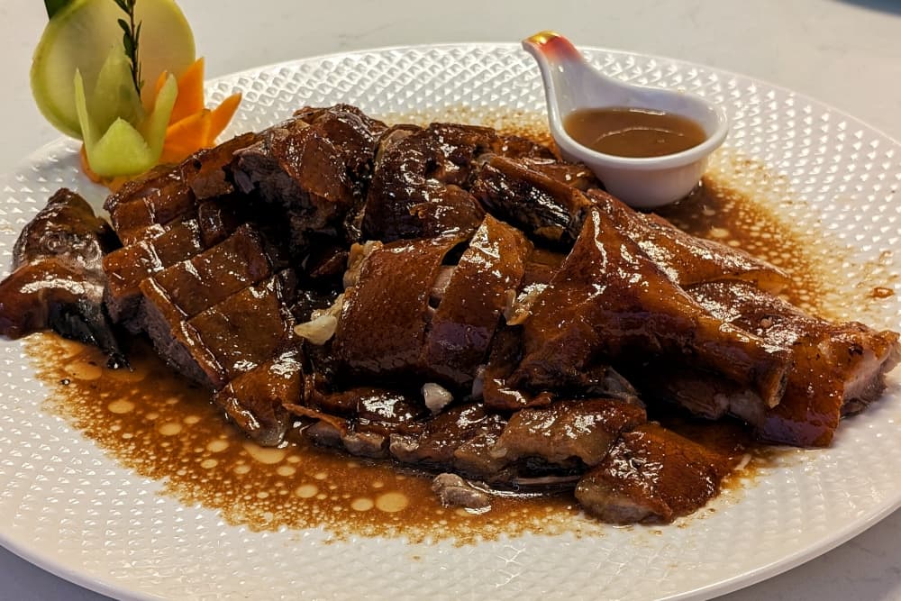 Beneath a pickleball court, Restoran Sfeng brings Cantonese banquet cuisine to Subang Jaya