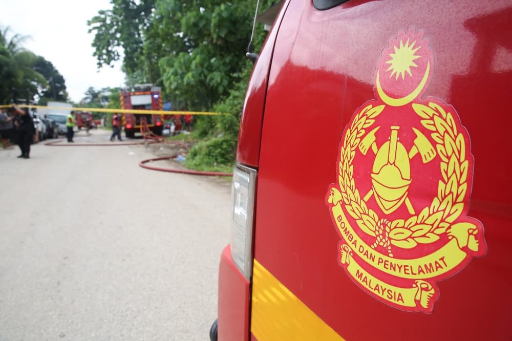 Firefighters take over 10 hours to extinguish blaze at Penang recycling plant