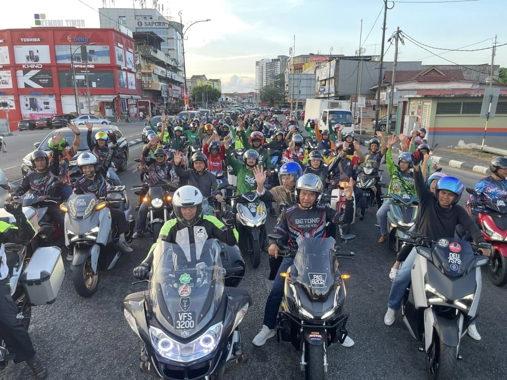 ‘Serves them right’: Kelantan rep boasts motorcycle convoy used ‘lorong tikus’ to evade police road blocks