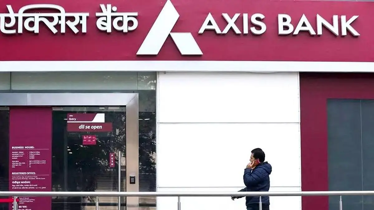 Axis Bank reports marginal decline in Q4FY26 standalone net profit at ₹7,071 cr