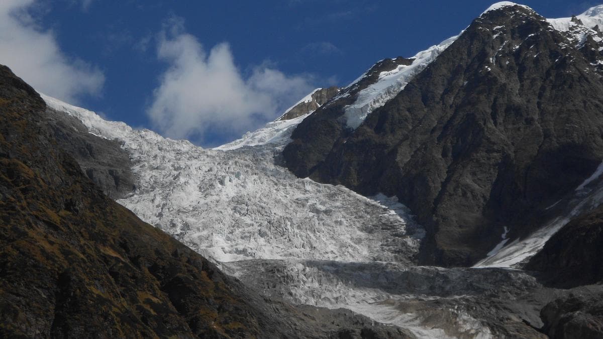 NGT issues notice to Centre over hanging glacier danger in central Himalaya