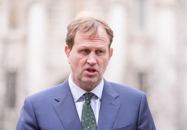 TDs giving character reference letters in sentence hearings 'inappropriate', Justice Minister says