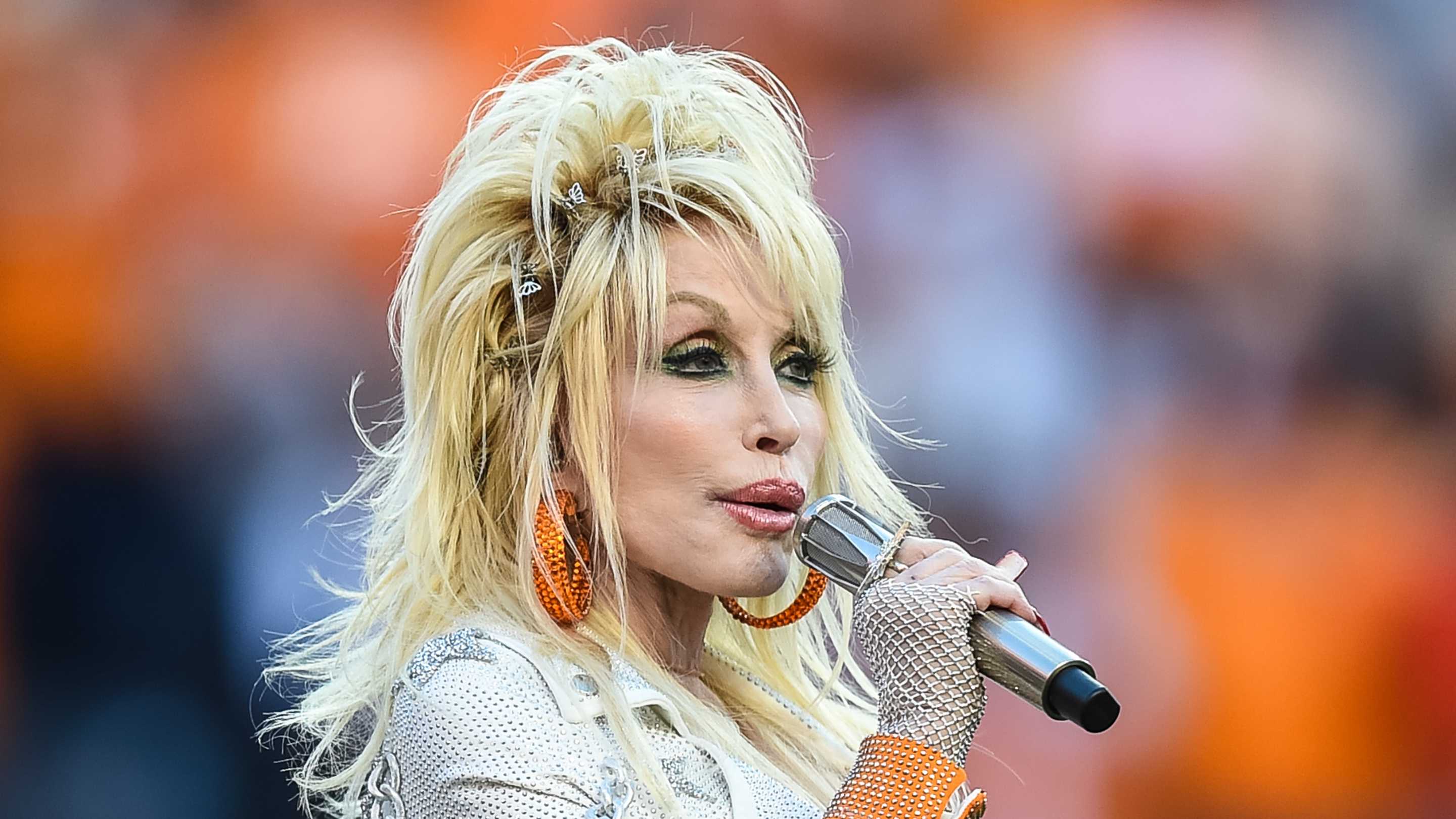 Dolly Parton's Favorite (and Least Favorite) Dolly Parton Songs