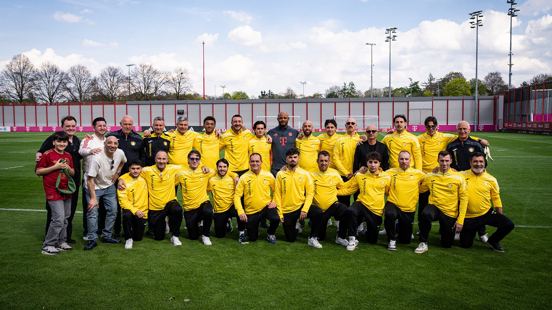 Vatican team visits Bayern